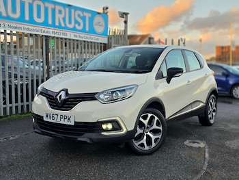 Used Renault Captur 2017 for sale - 76829493: Photo