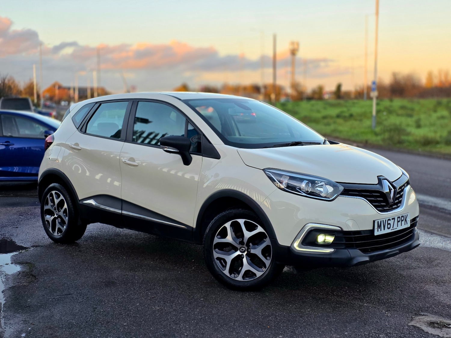 Used Renault Captur 2017 for sale - 76829493: Photo 6
