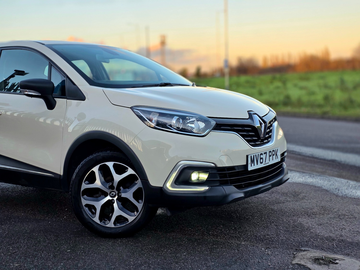 Used Renault Captur 2017 for sale - 76829493: Photo 8