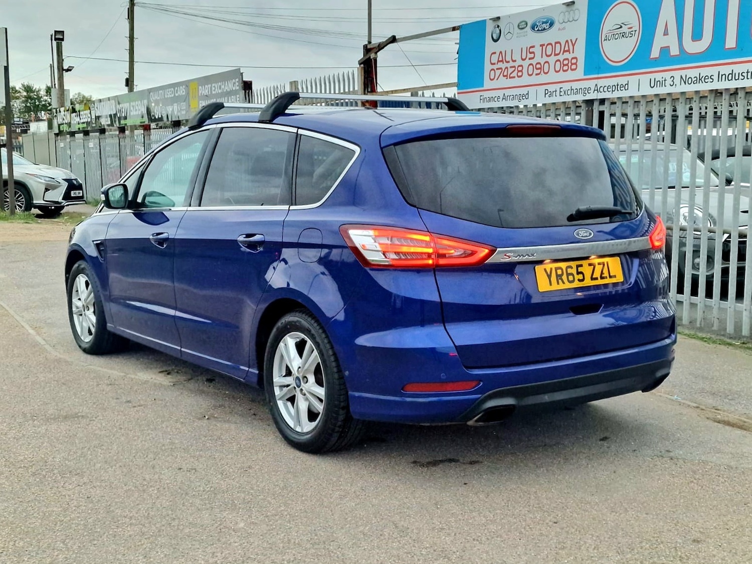 Used Ford S-Max 2015 for sale - 76353735: Photo 5