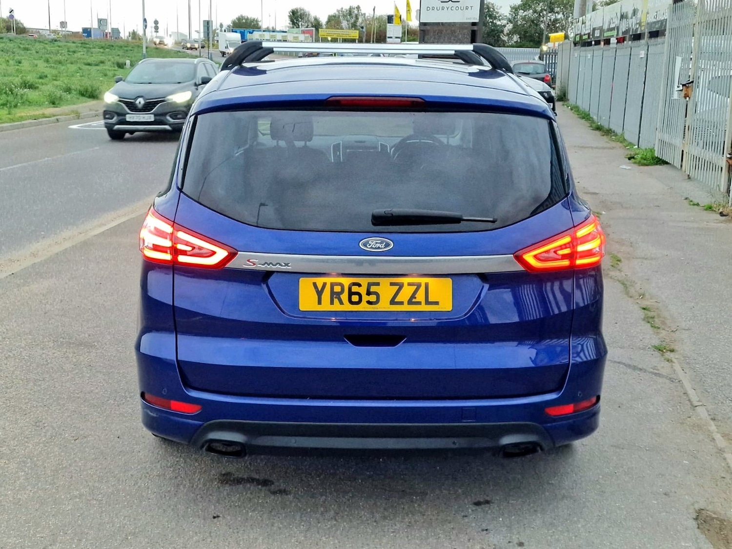 Used Ford S-Max 2015 for sale - 76353735: Photo 6