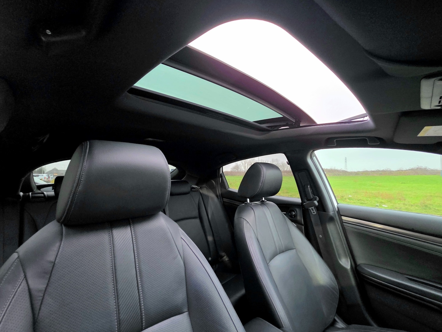 Used Honda Civic 2018 for sale - 77400104: Photo 19