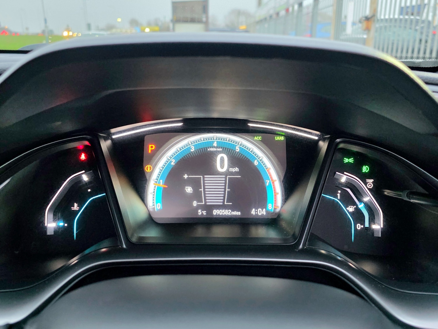 Used Honda Civic 2018 for sale - 77400104: Photo 24