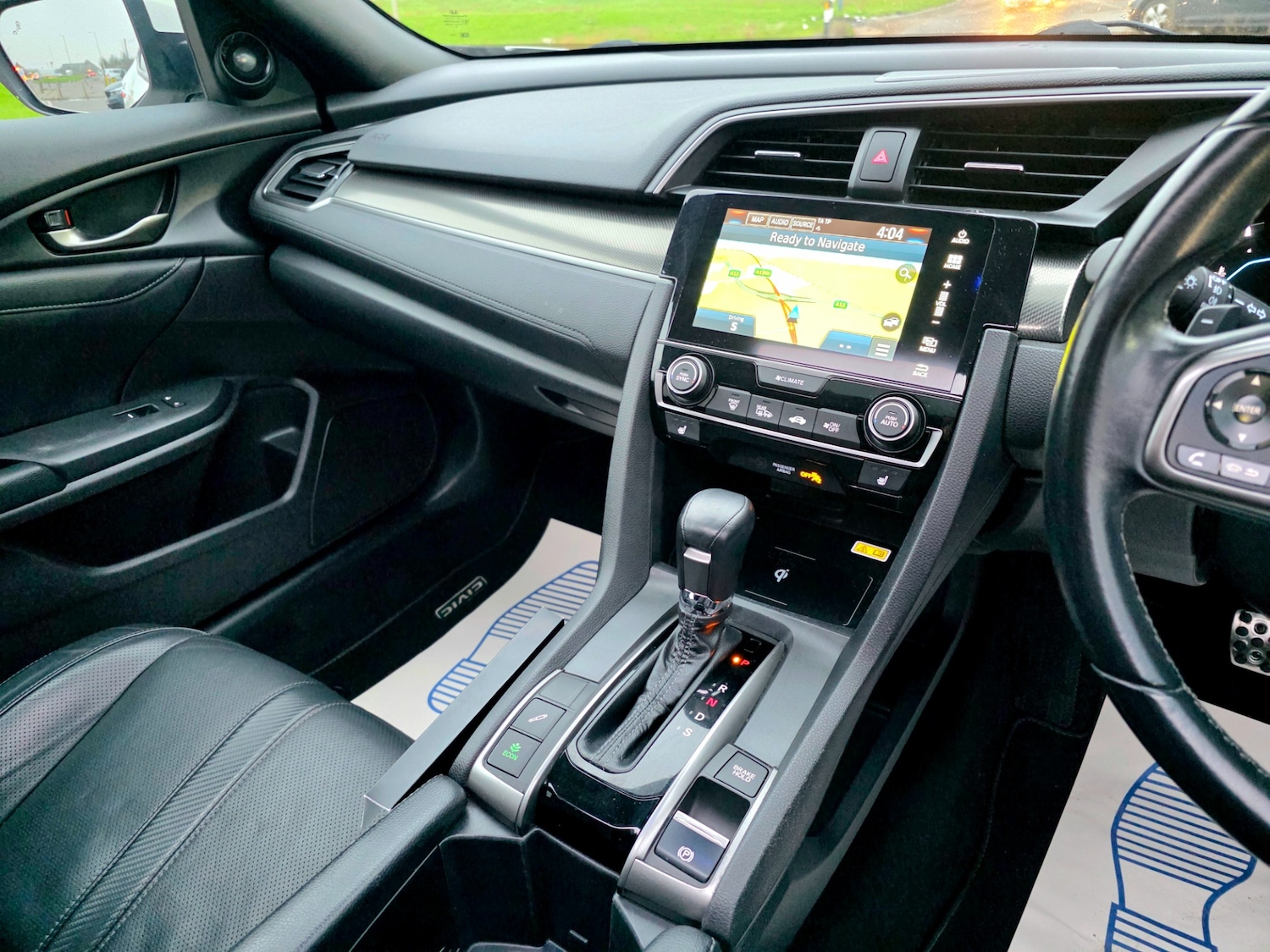 Used Honda Civic 2018 for sale - 77400104: Photo 25