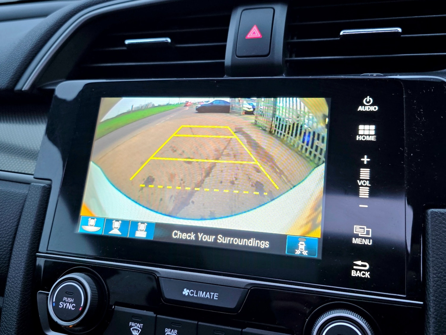 Used Honda Civic 2018 for sale - 77400104: Photo 27