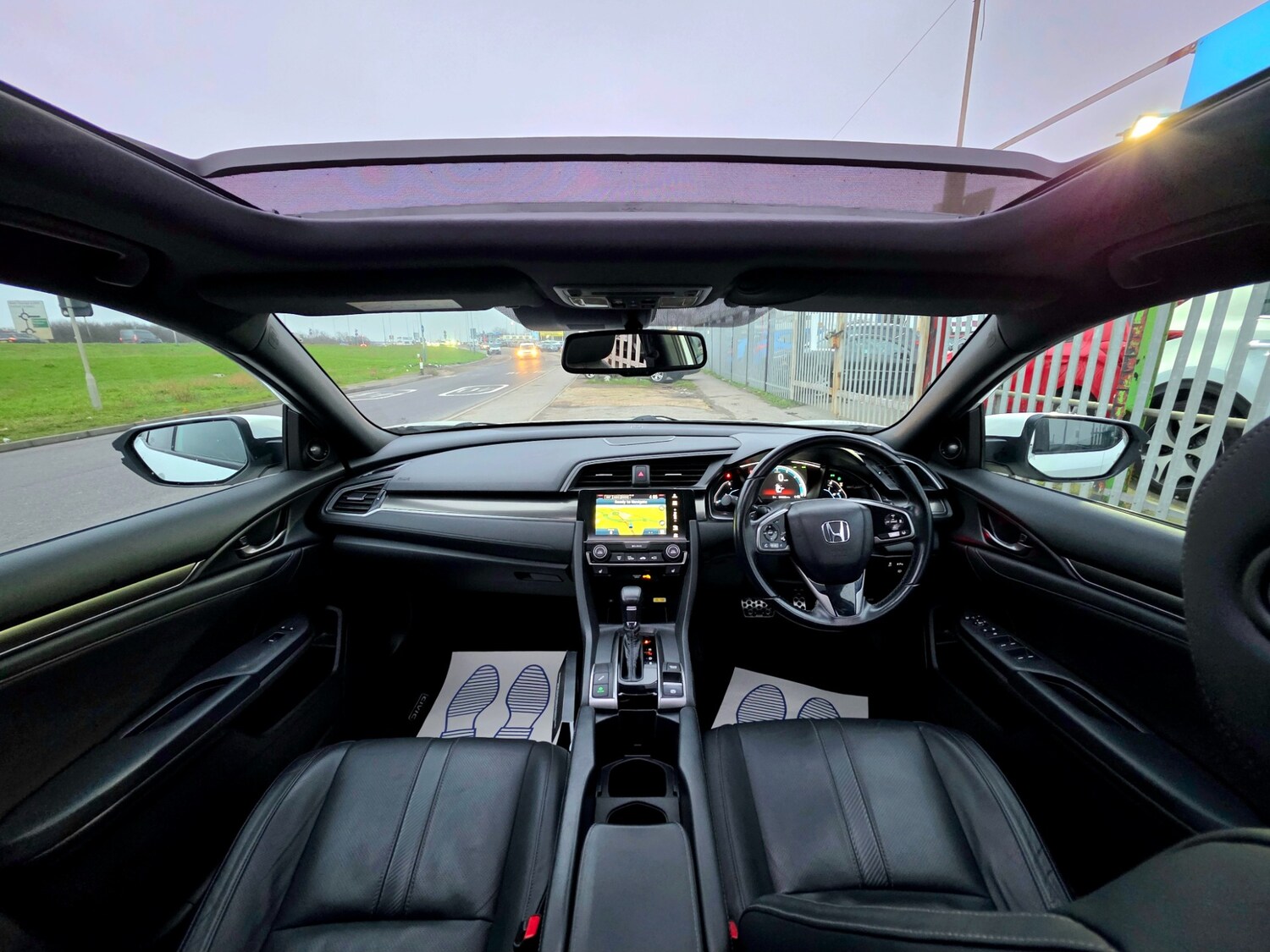 Used Honda Civic 2018 for sale - 77400104: Photo 34