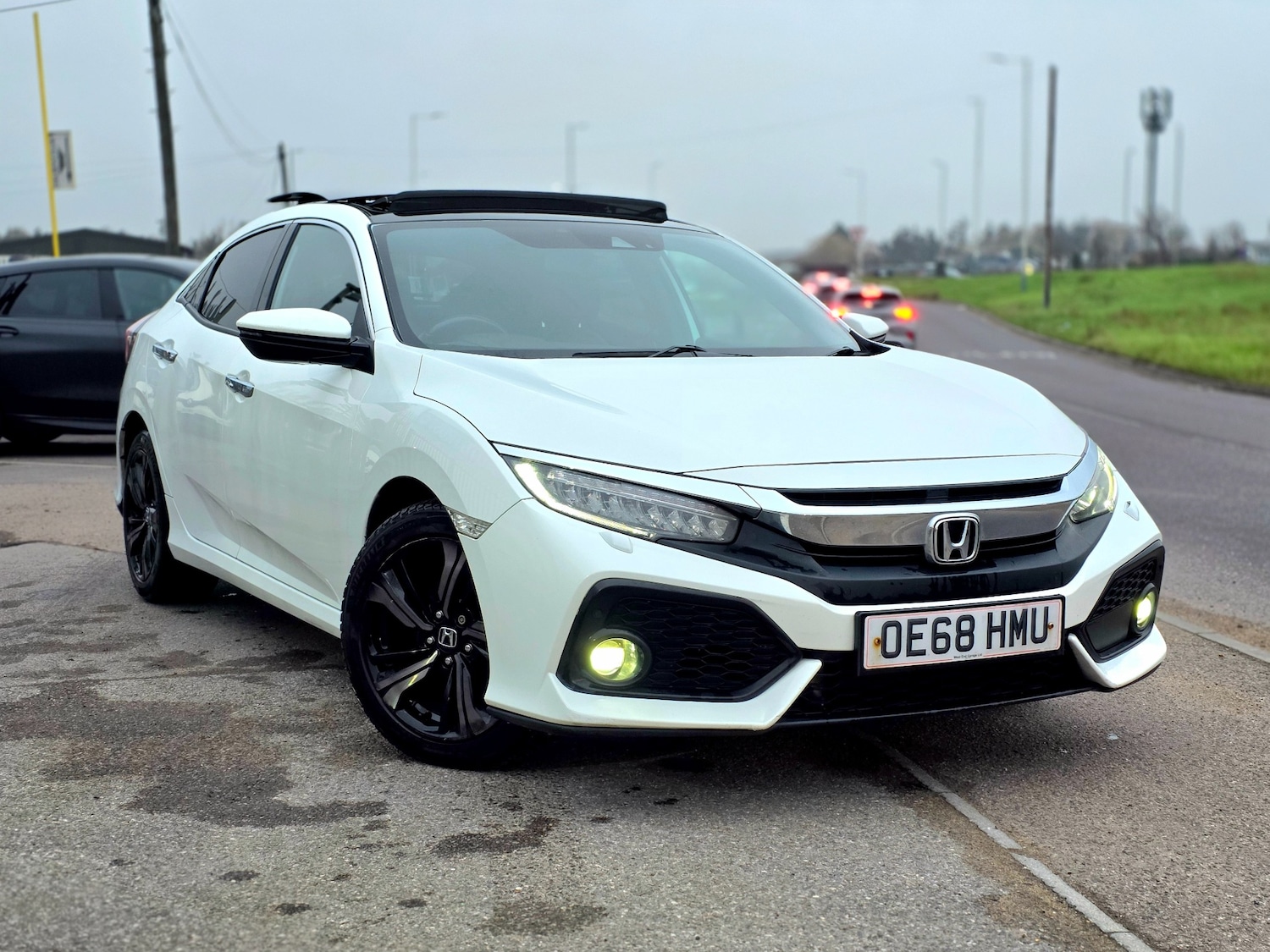 Used Honda Civic 2018 for sale - 77400104: Photo 7