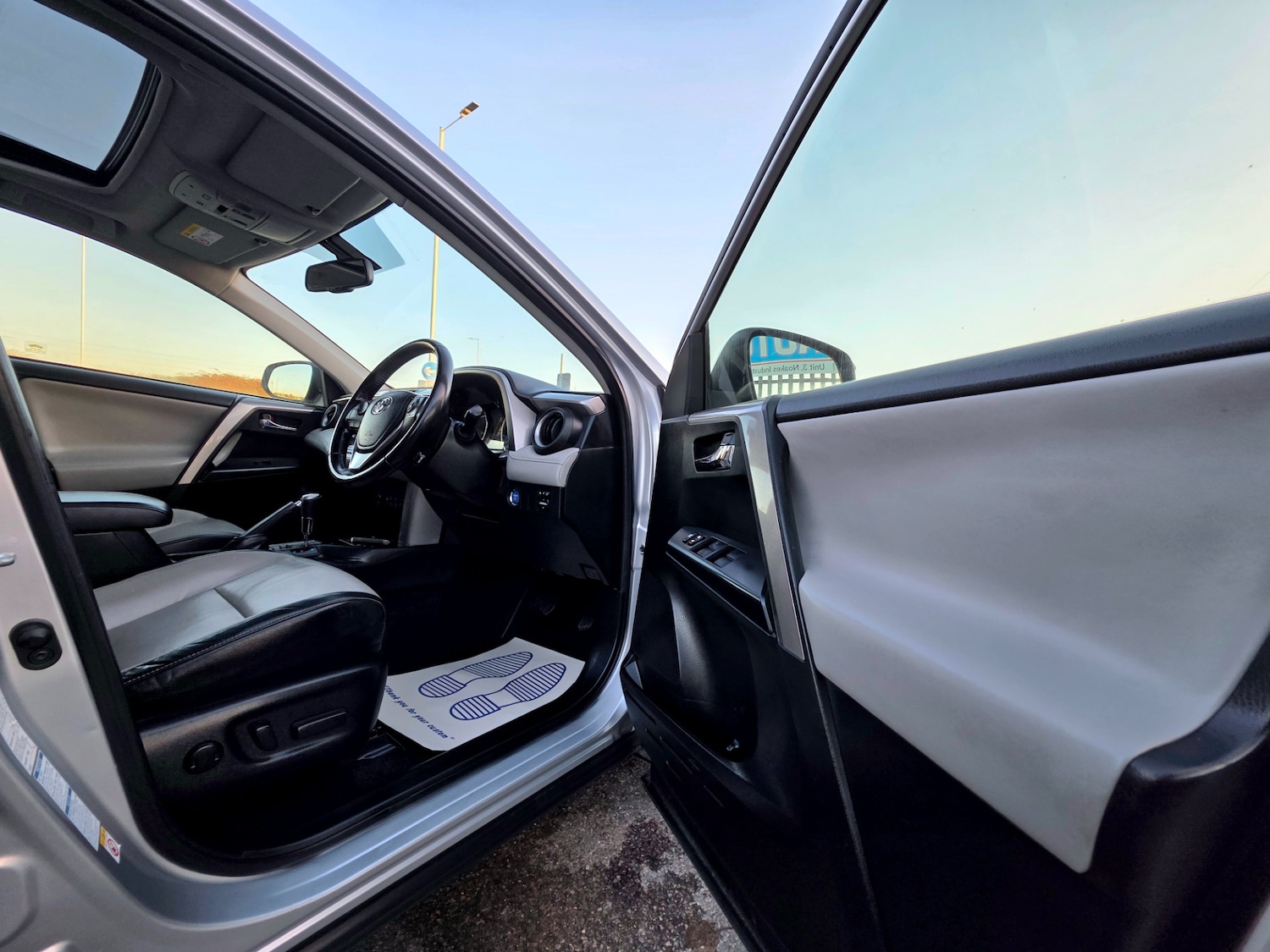 Used Toyota RAV4 2016 for sale - 77014978: Photo 16