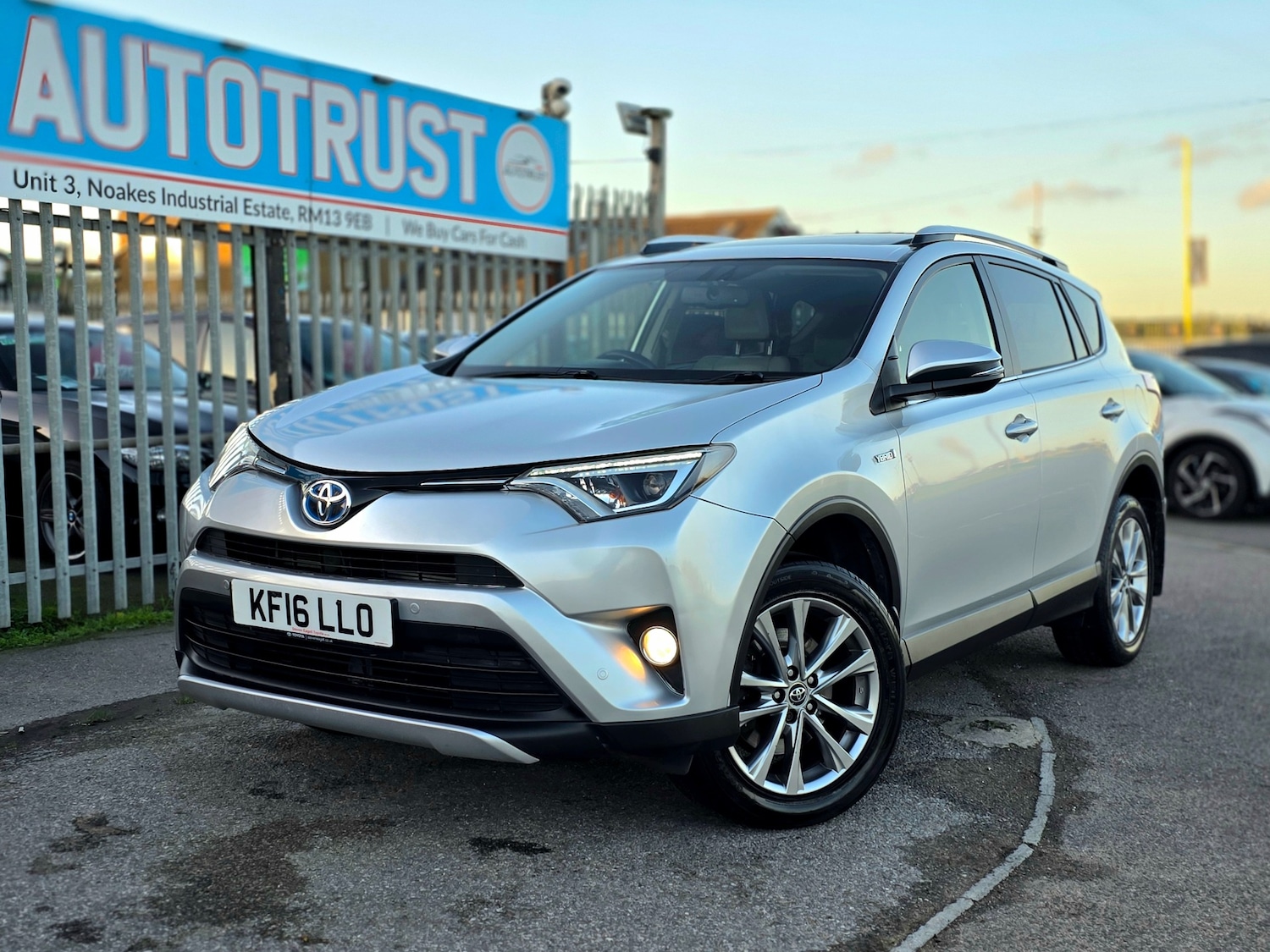 Used Toyota RAV4 2016 for sale - 77014978: Photo 3