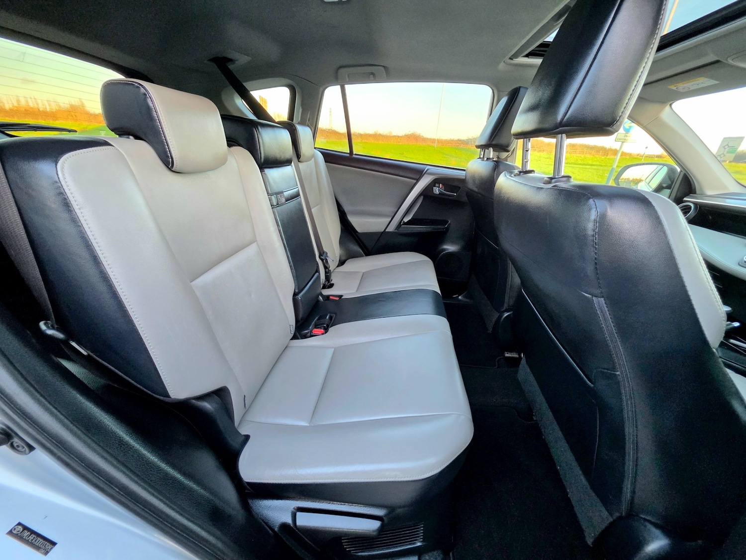 Used Toyota RAV4 2016 for sale - 77014978: Photo 35