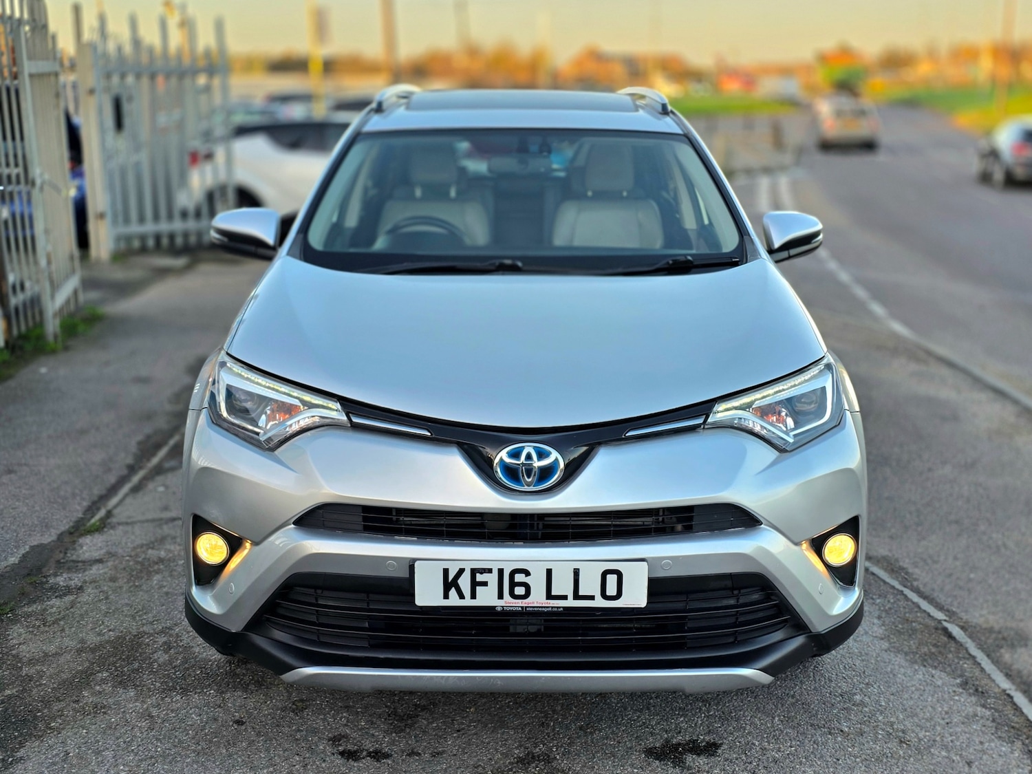 Used Toyota RAV4 2016 for sale - 77014978: Photo 4