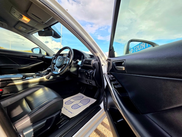 Used Lexus IS 2018 for sale - 75721728: Photo 16