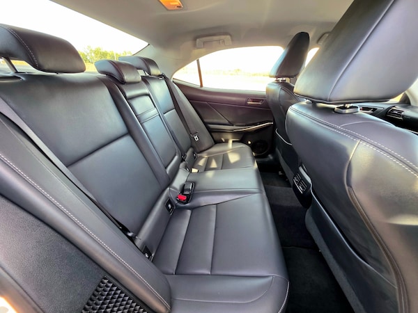 Used Lexus IS 2018 for sale - 75721728: Photo 32
