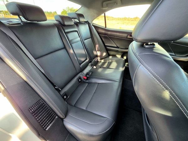 Used Lexus IS 2018 for sale - 75721728: Photo 33