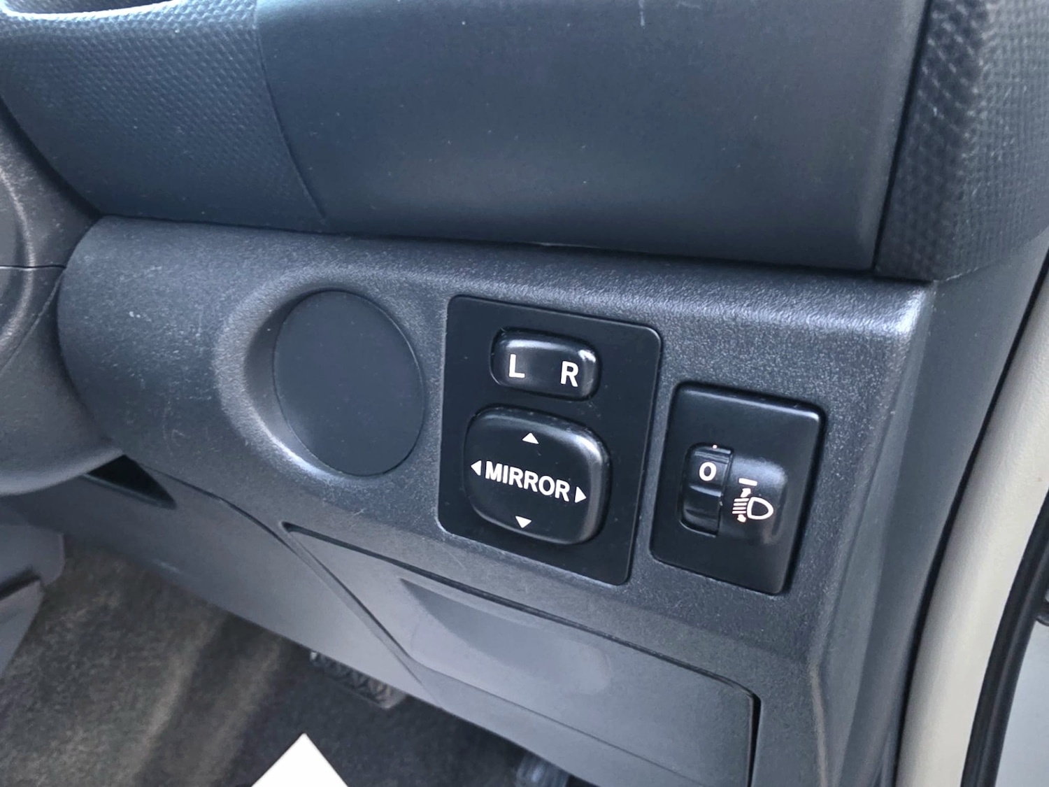 Used Toyota Yaris 2010 for sale - 76584012: Photo 12