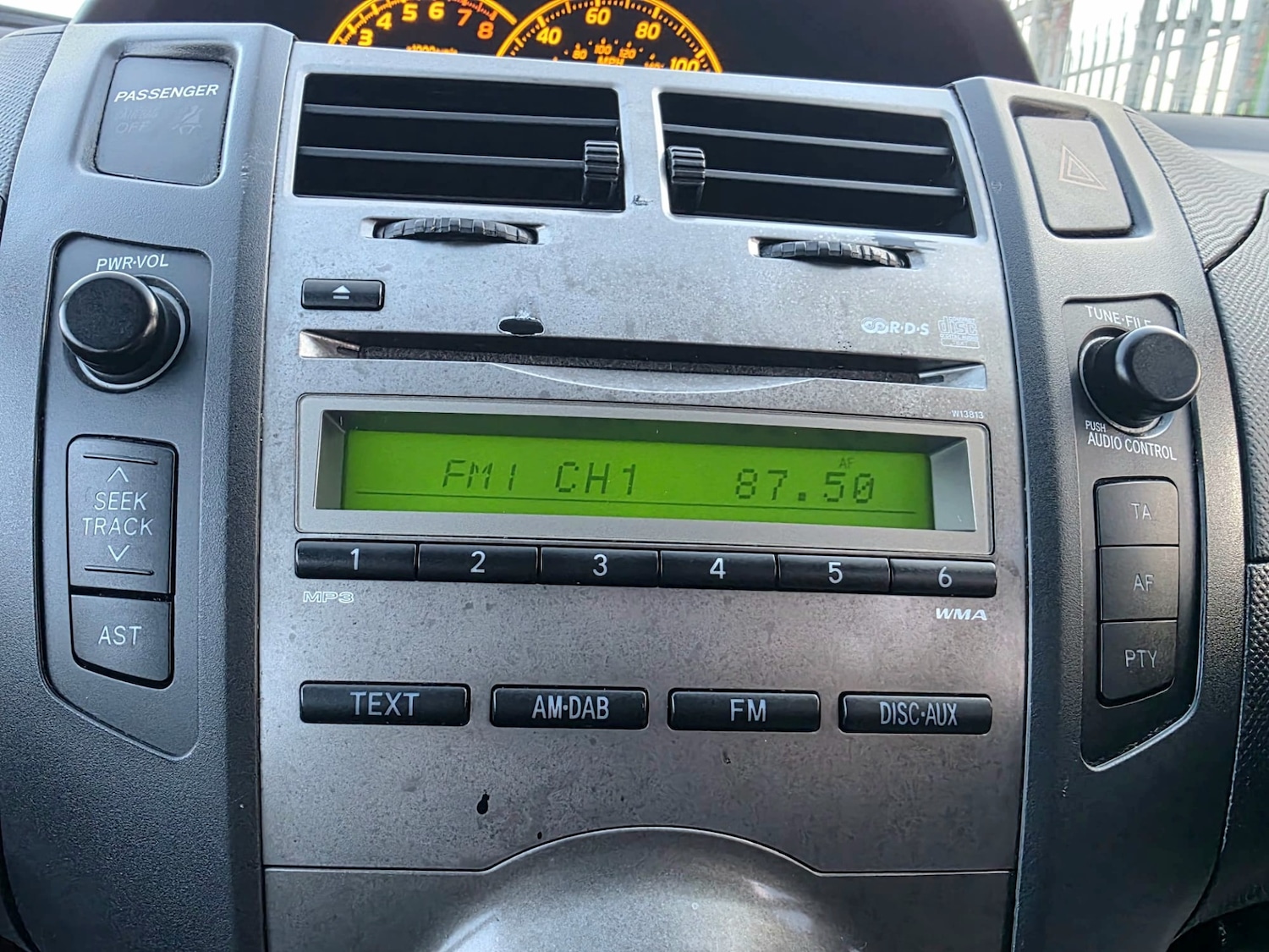 Used Toyota Yaris 2010 for sale - 76584012: Photo 18