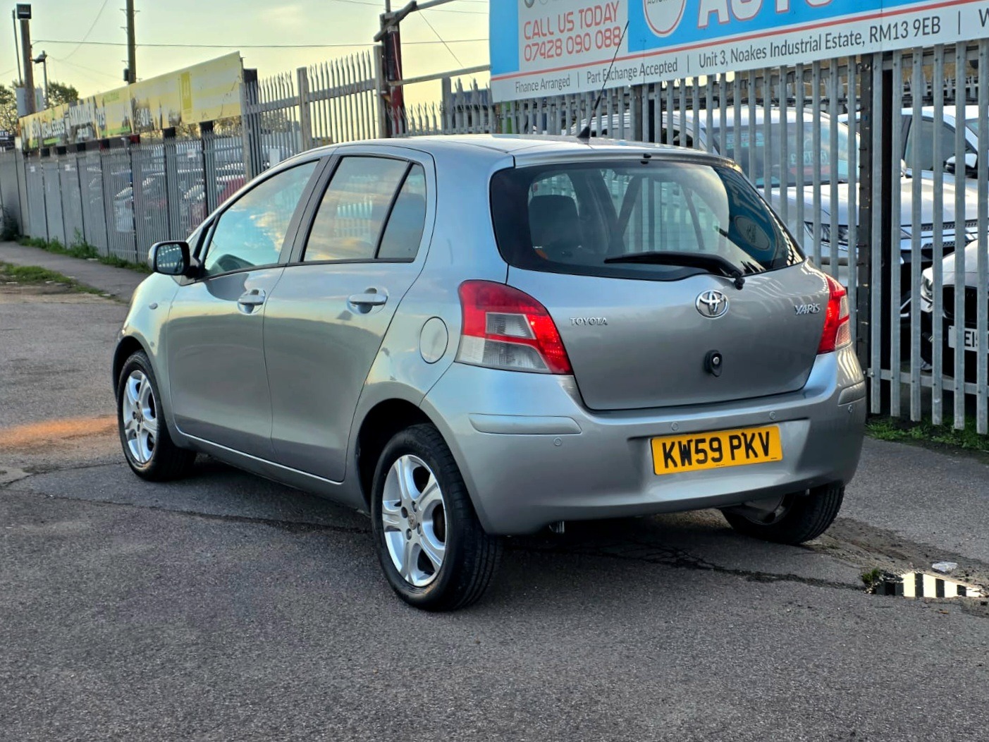 Used Toyota Yaris 2010 for sale - 76584012: Photo 9