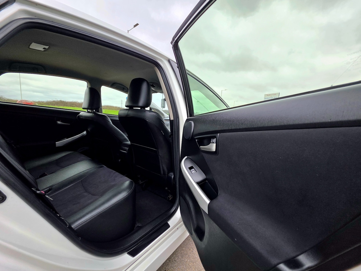 Used Toyota Prius 2012 for sale - 77686094: Photo 29