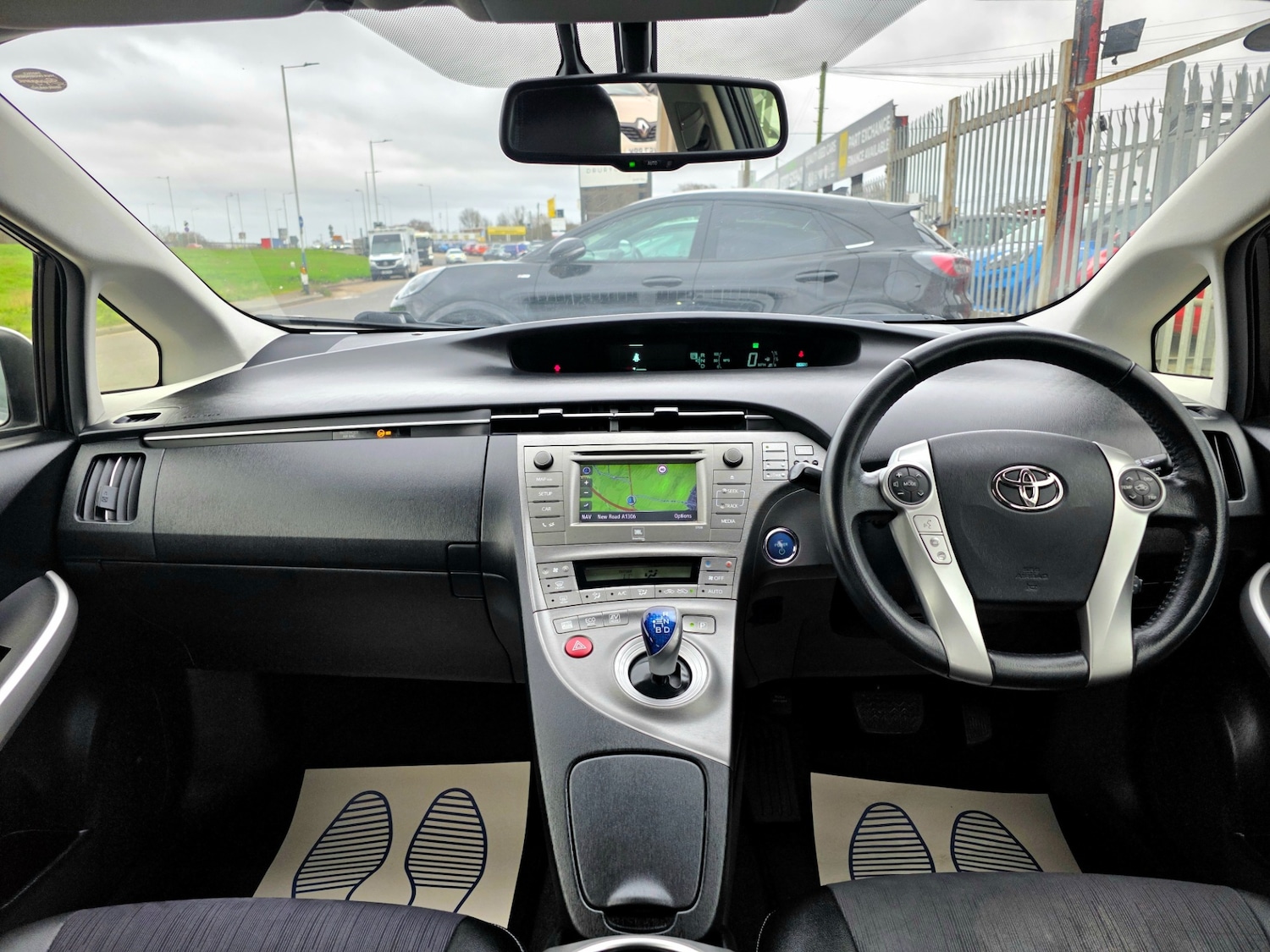 Used Toyota Prius 2012 for sale - 77686094: Photo 32