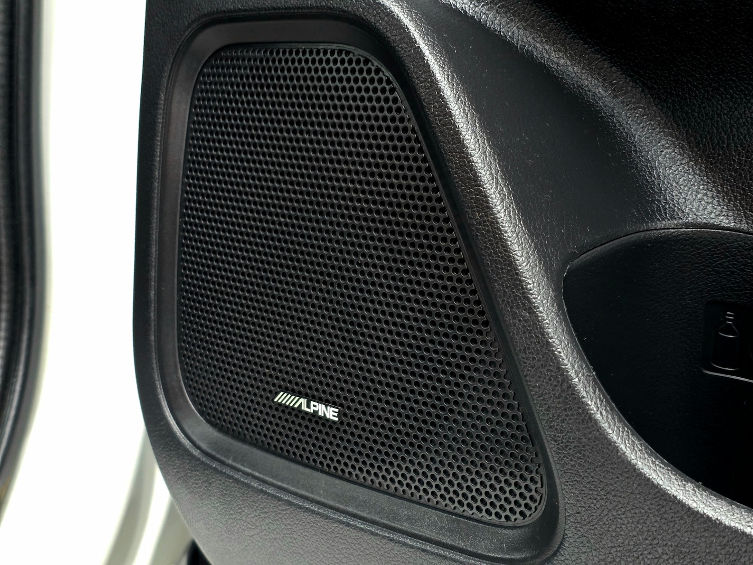 Used Mitsubishi Outlander 2018 for sale - 76877991: Photo 4