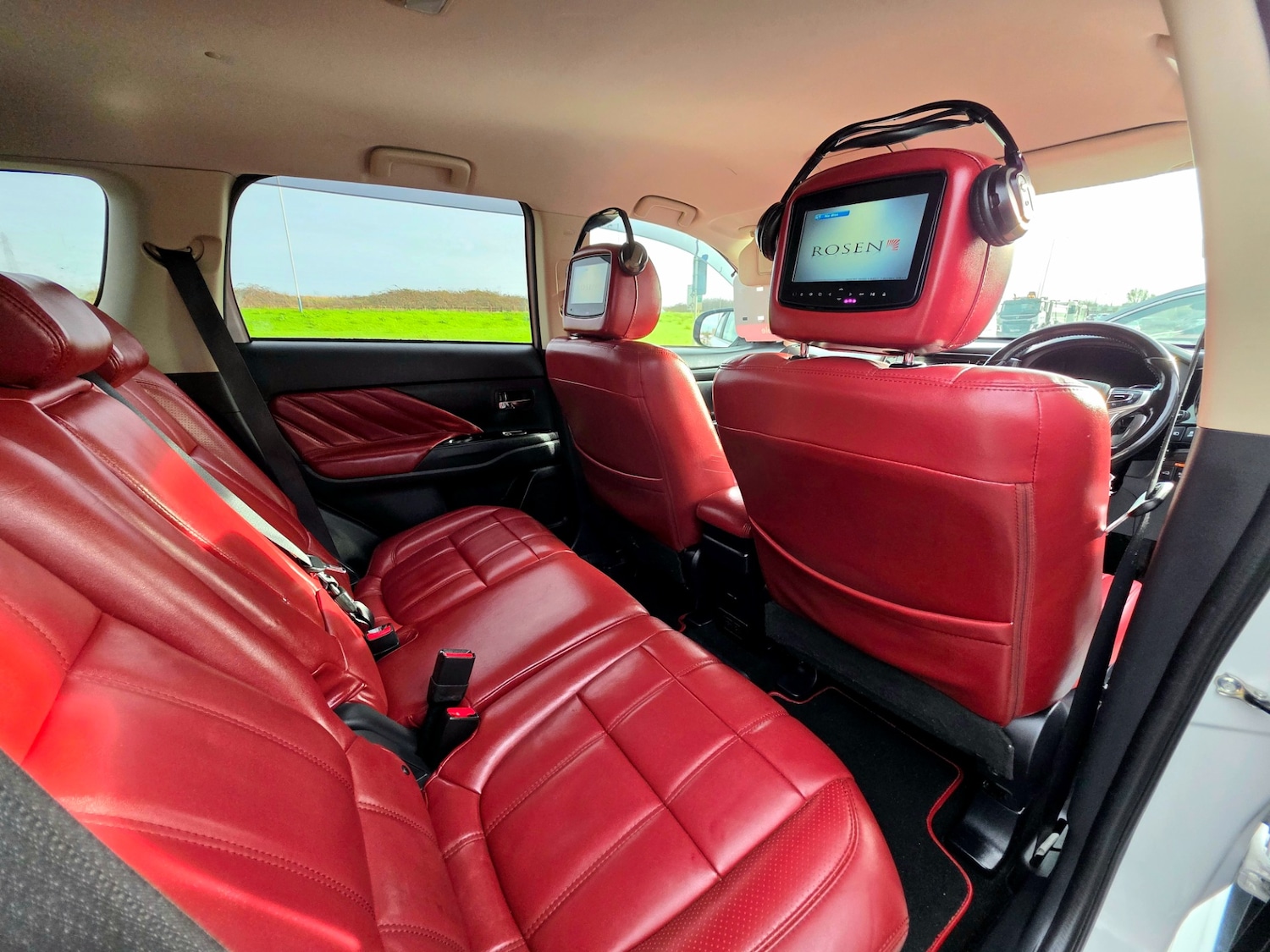 Used Mitsubishi Outlander 2018 for sale - 76877991: Photo 44