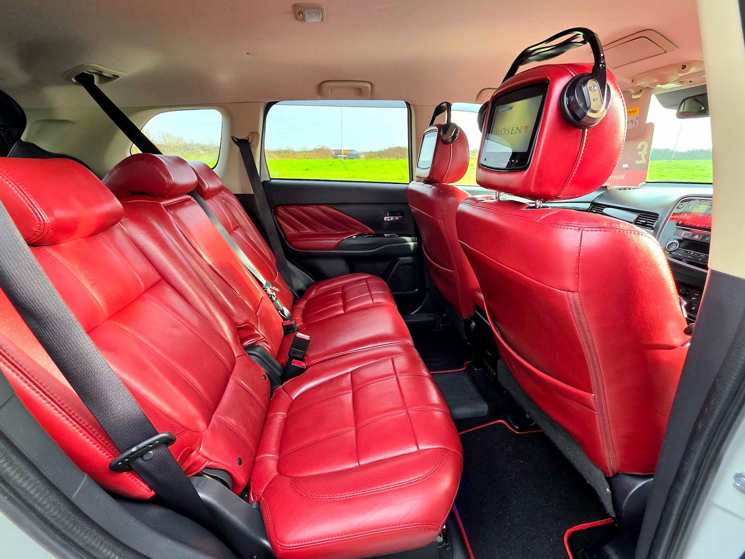 Used Mitsubishi Outlander 2018 for sale - 76877991: Photo 46