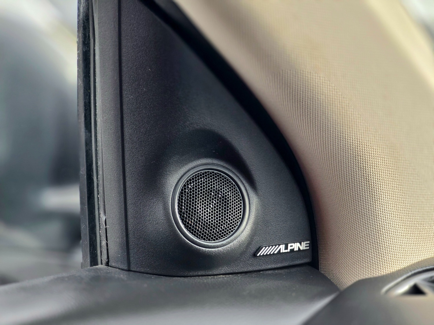 Used Mitsubishi Outlander 2018 for sale - 76877991: Photo 58