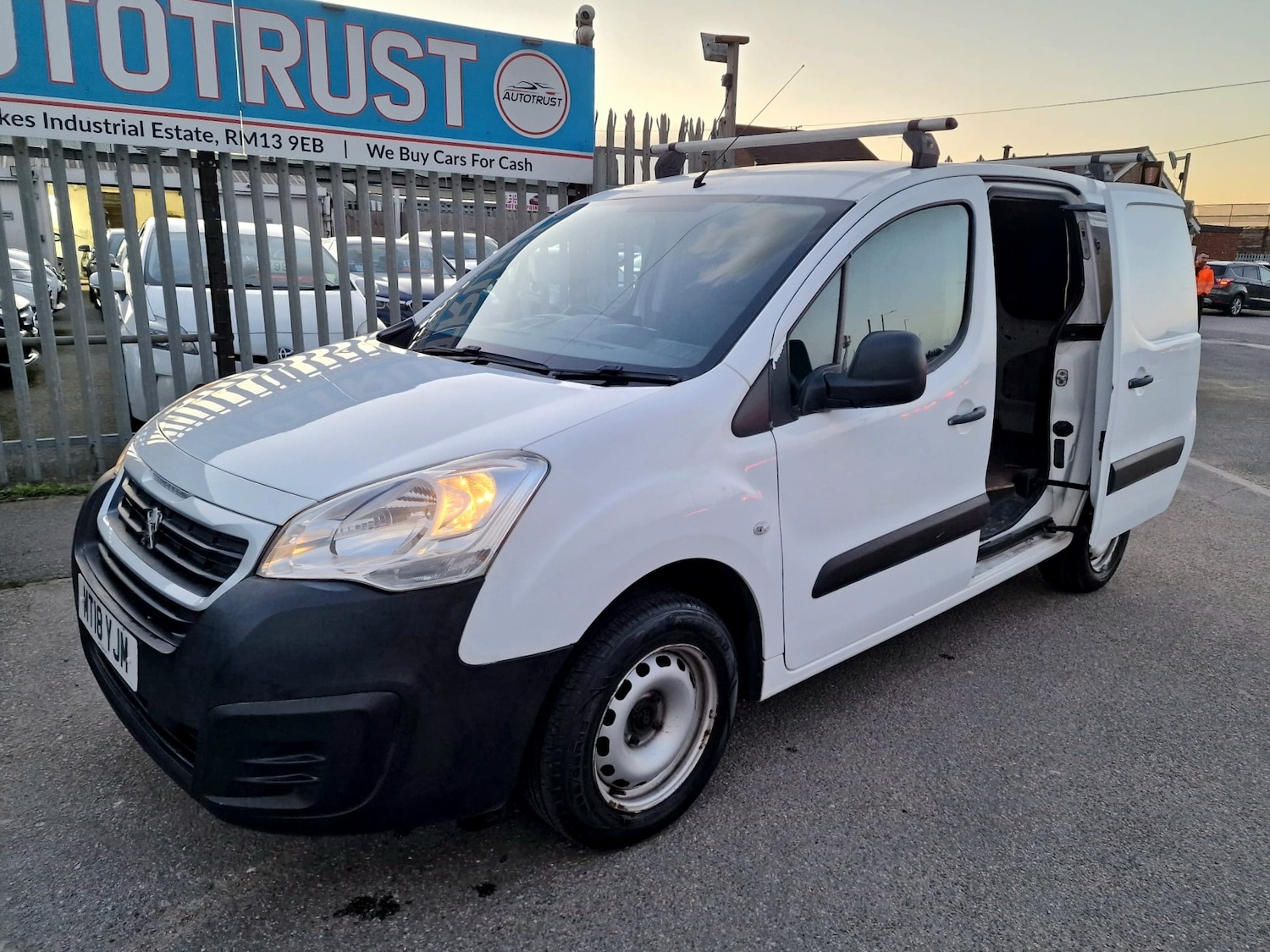 Used Peugeot Partner 2018 for sale - 78064952: Photo 10