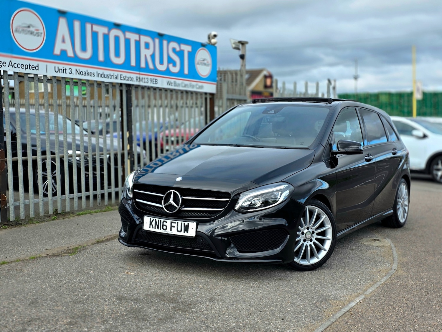 Used Mercedes-Benz B Class 2016 for sale - 76281835: Photo 4