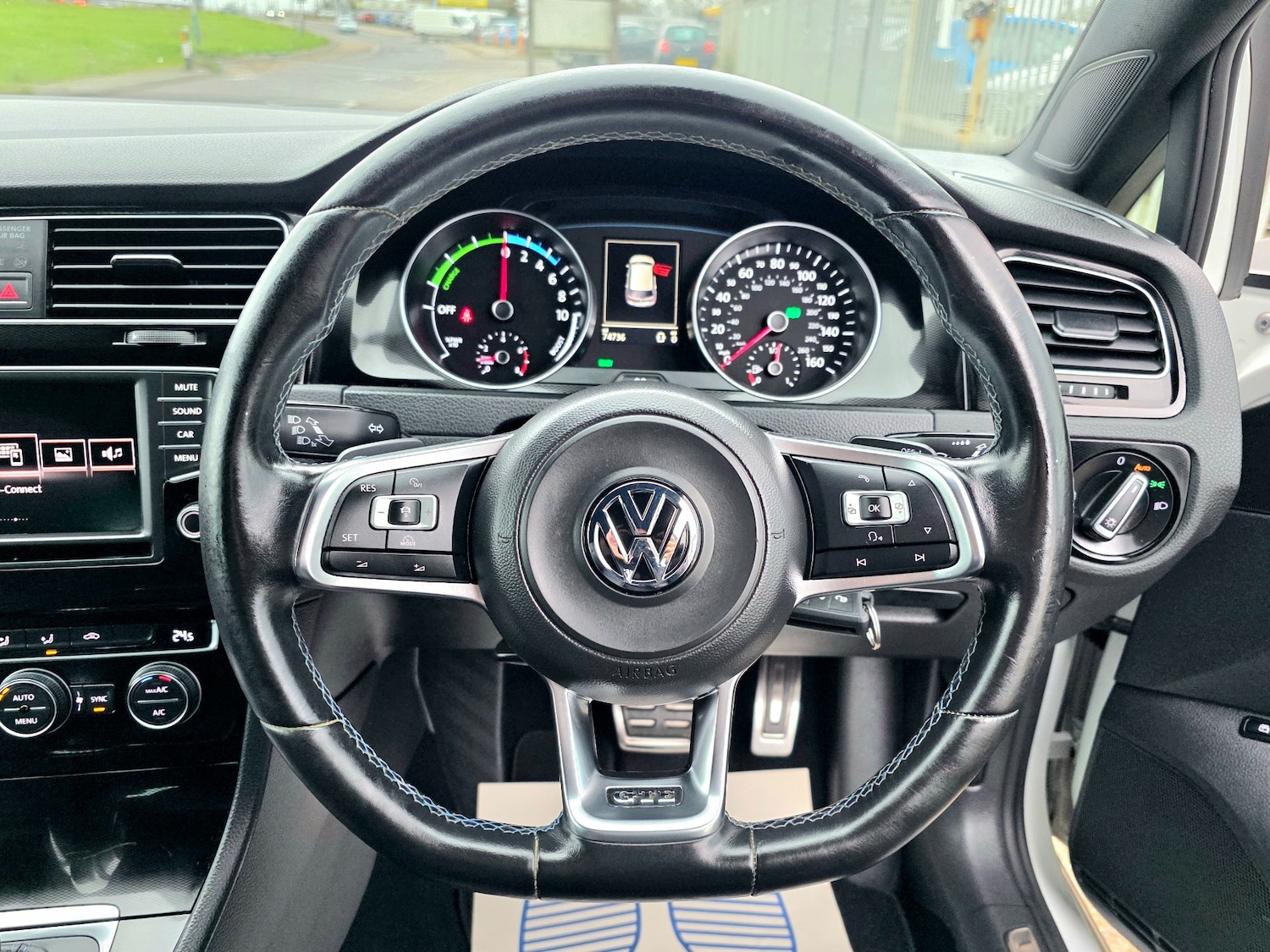 Used Volkswagen Golf 2016 for sale - 77644083: Photo 24