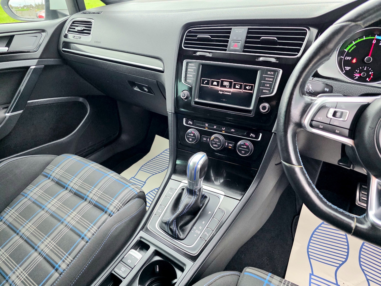 Used Volkswagen Golf 2016 for sale - 77644083: Photo 29