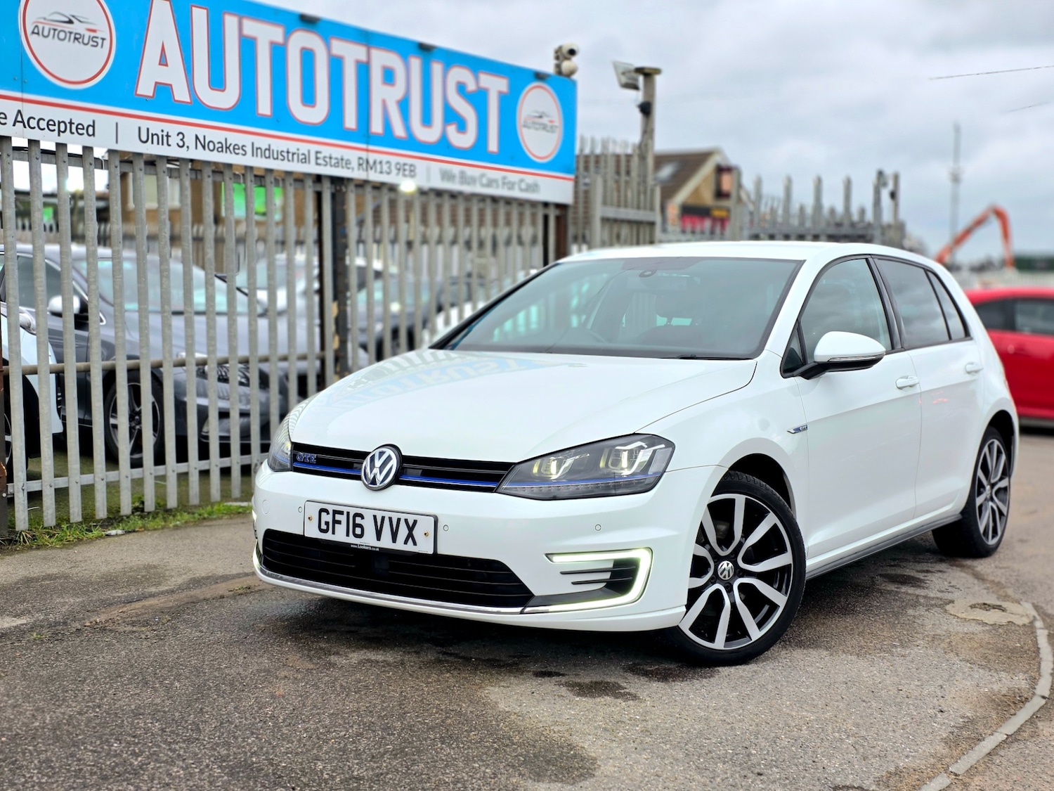 Used Volkswagen Golf 2016 for sale - 77644083: Photo 3