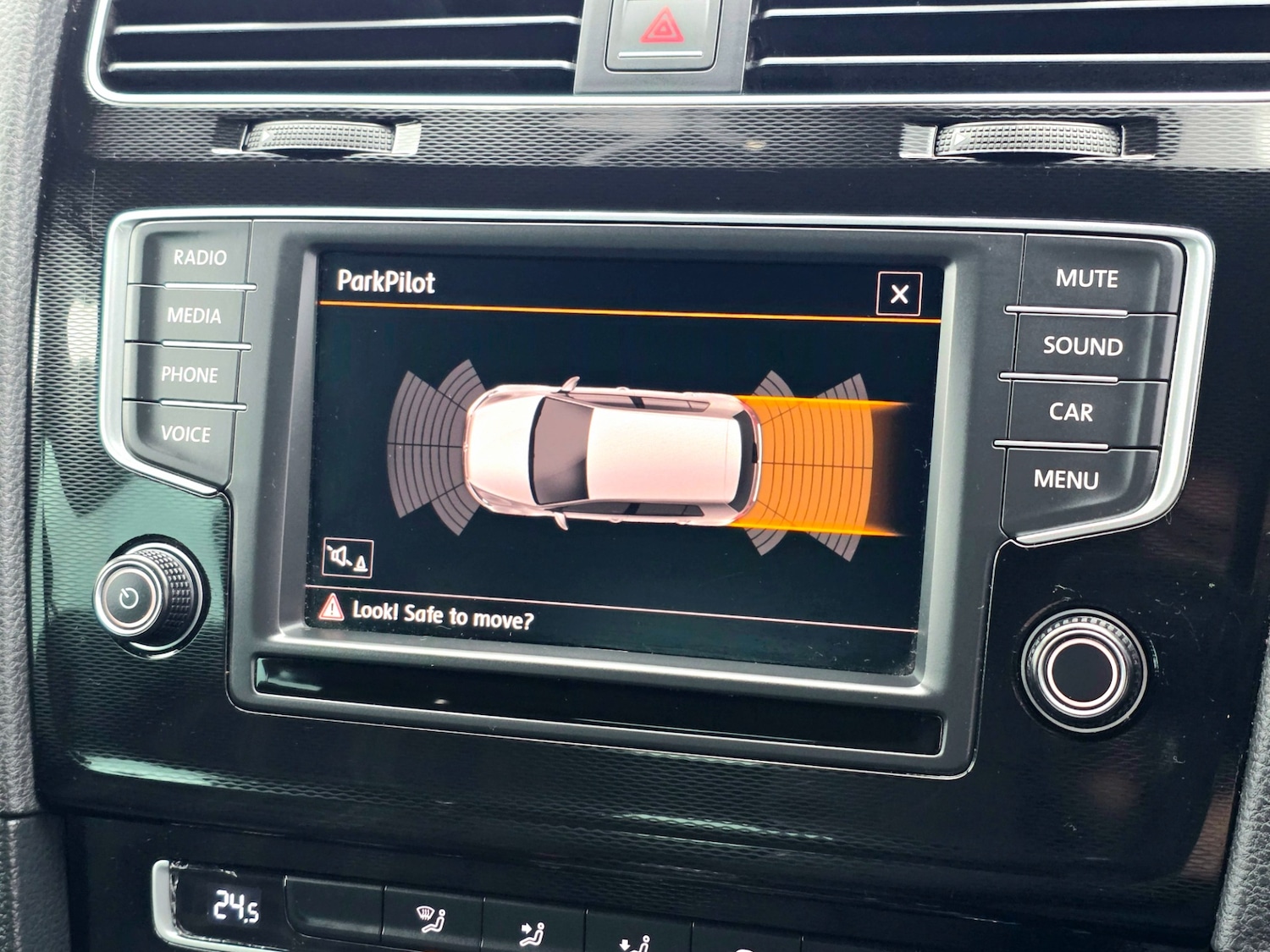 Used Volkswagen Golf 2016 for sale - 77644083: Photo 31