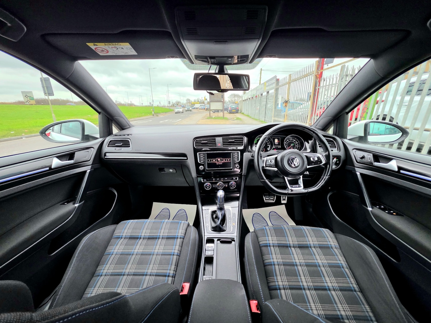 Used Volkswagen Golf 2016 for sale - 77644083: Photo 38