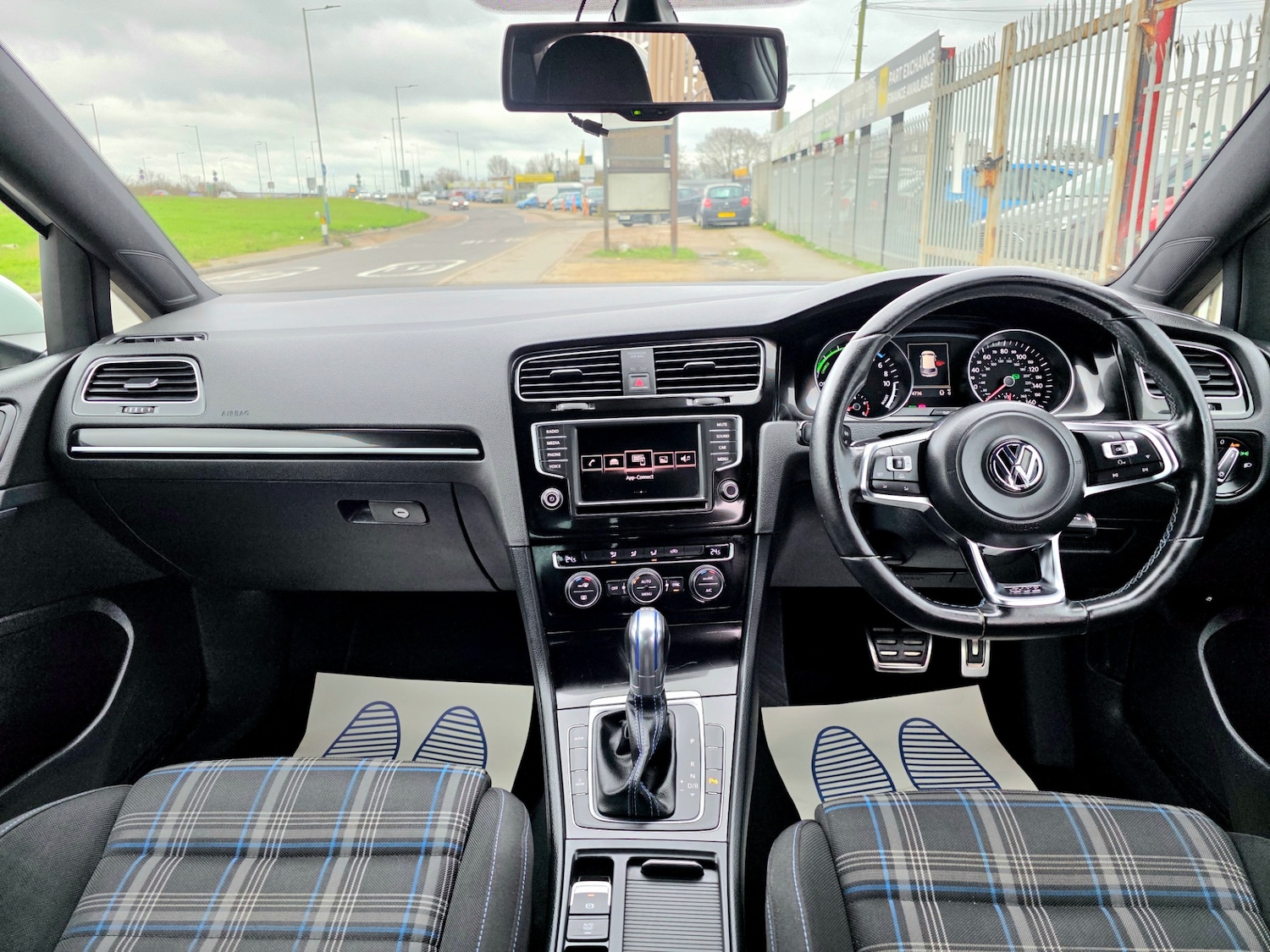 Used Volkswagen Golf 2016 for sale - 77644083: Photo 39