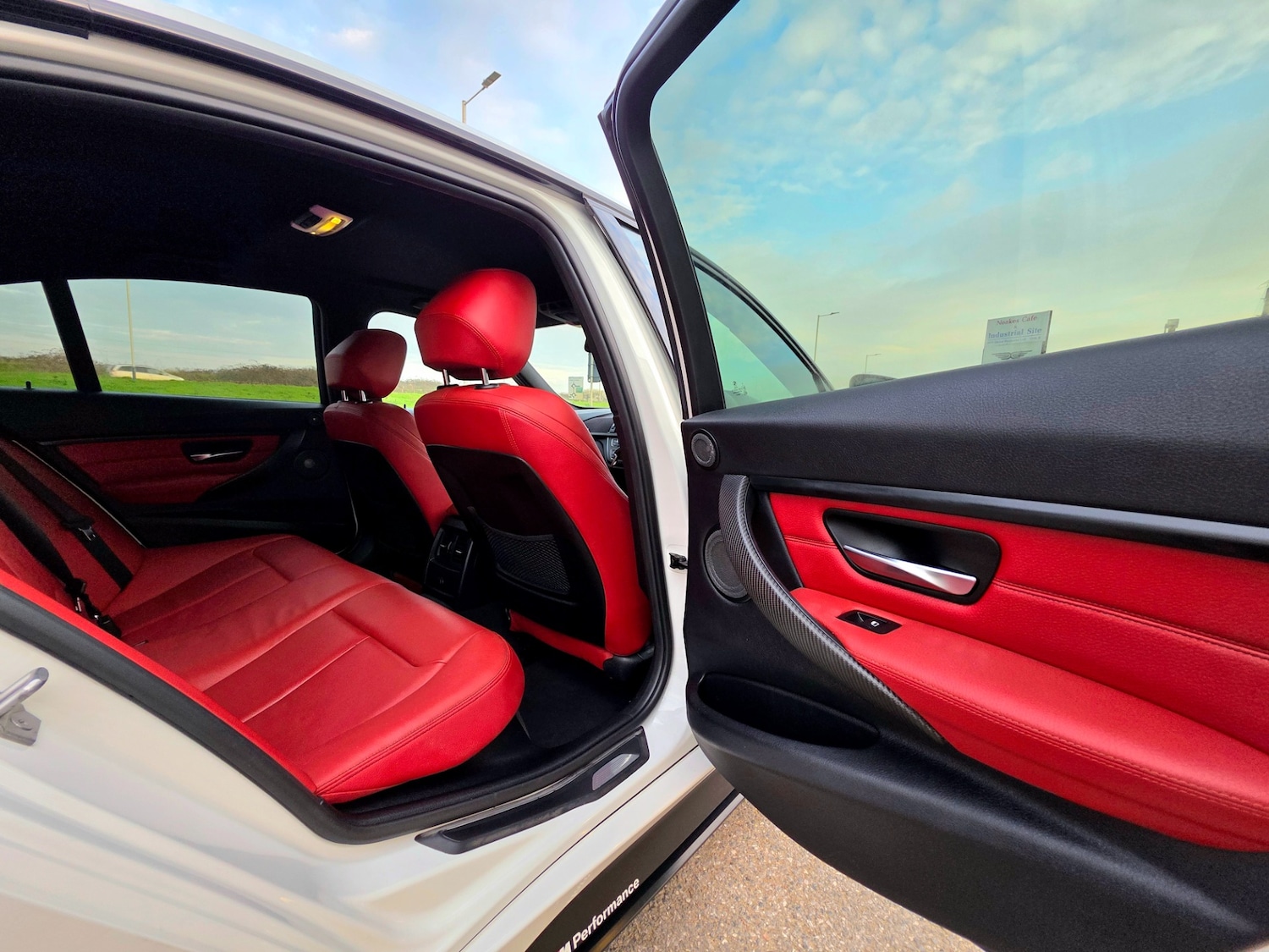 Used BMW 3 Series 2015 for sale - 77840977: Photo 39