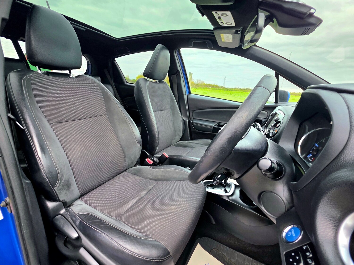 Used Toyota Yaris 2018 for sale - 78173271: Photo 17