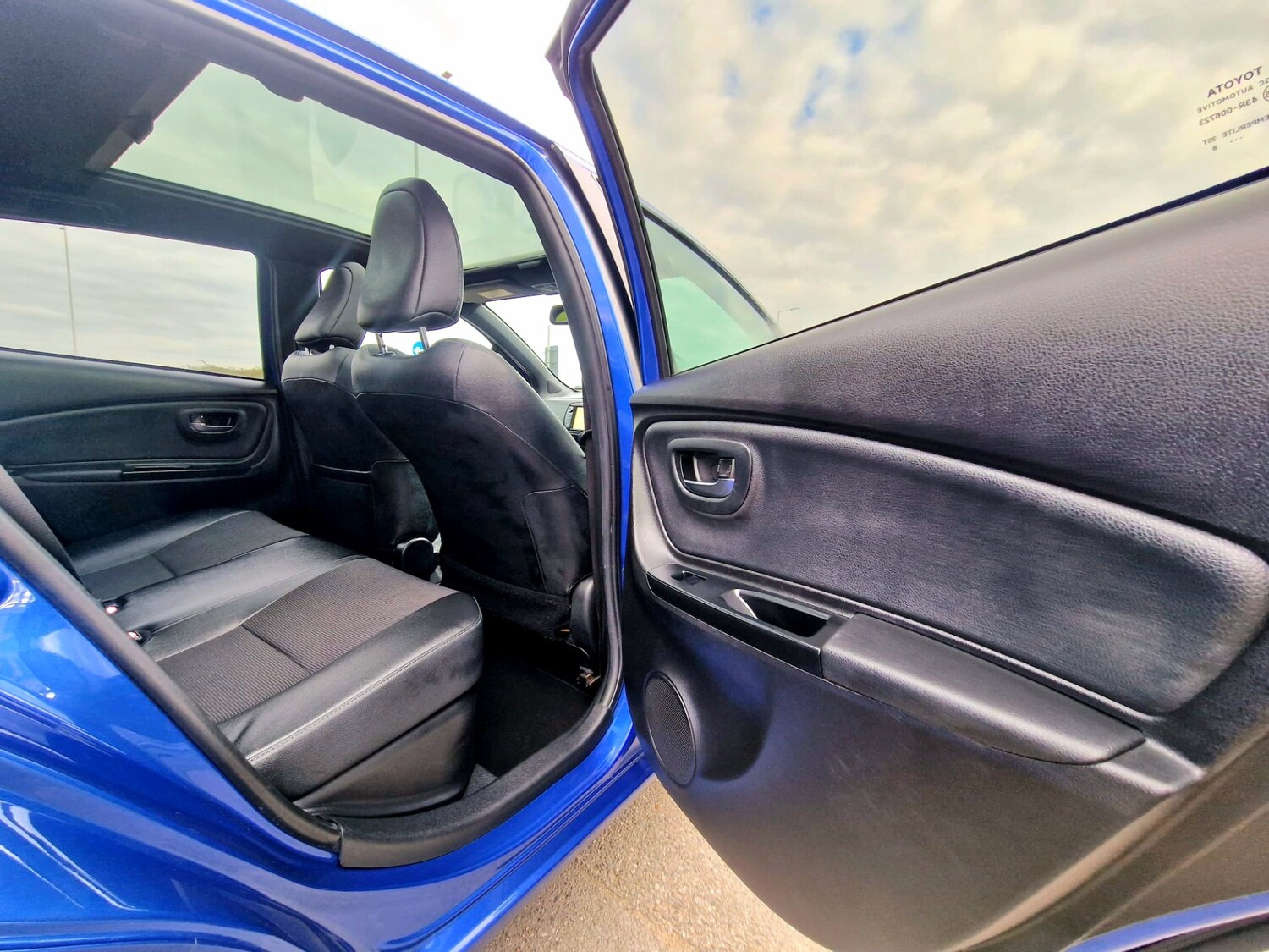 Used Toyota Yaris 2018 for sale - 78173271: Photo 31