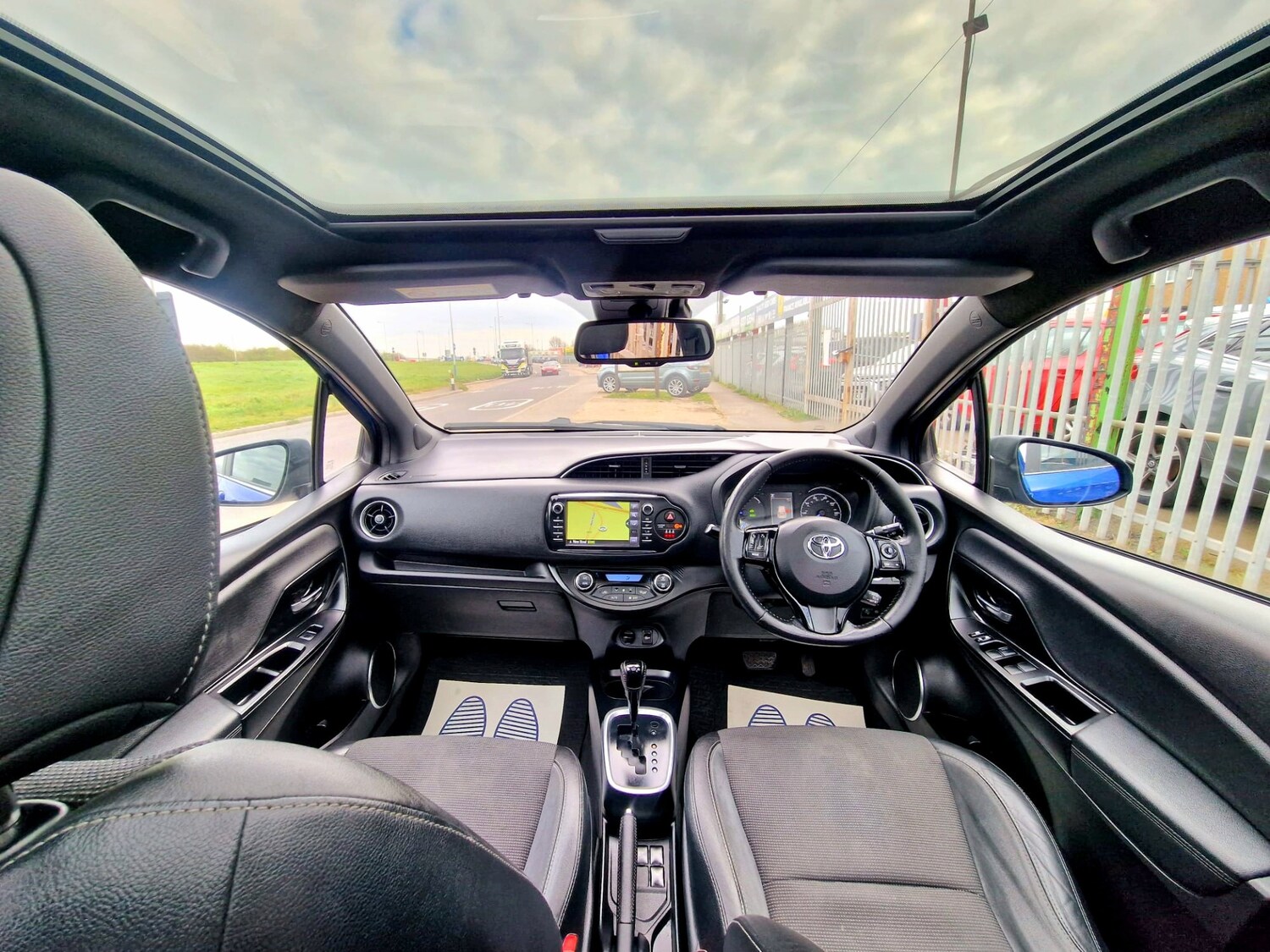 Used Toyota Yaris 2018 for sale - 78173271: Photo 34