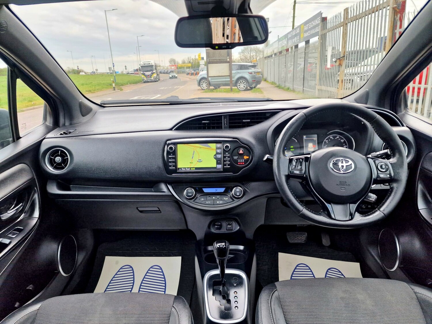 Used Toyota Yaris 2018 for sale - 78173271: Photo 35