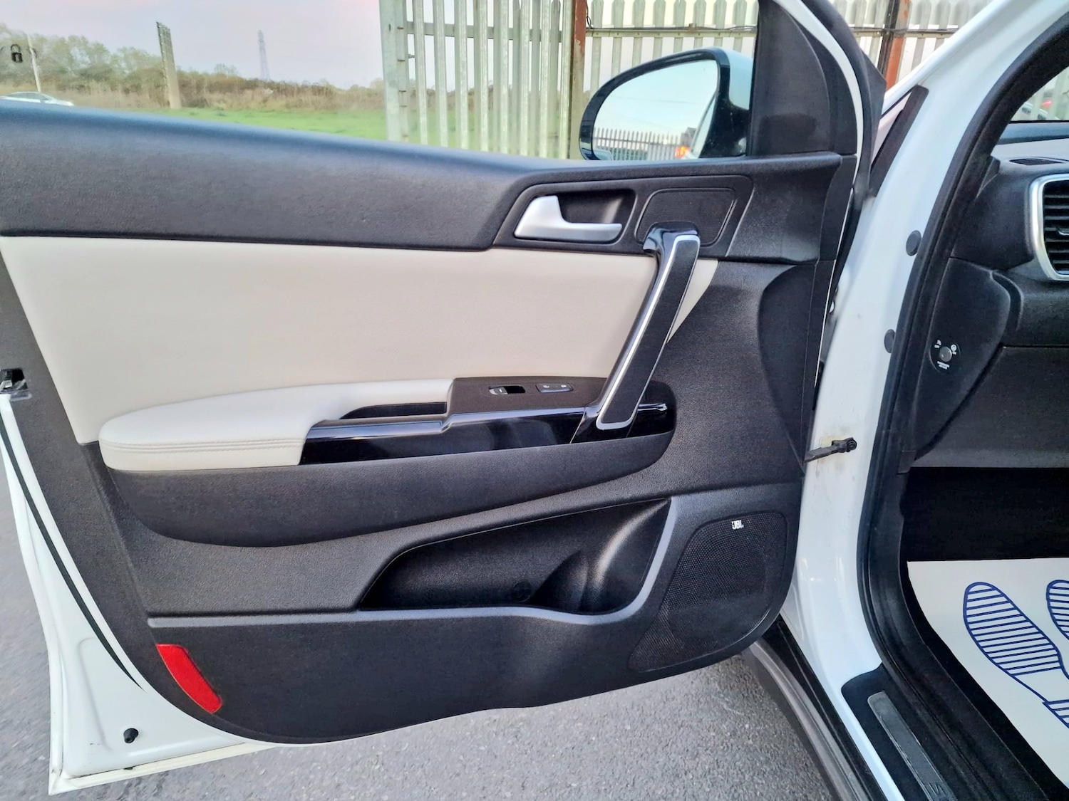 Used Kia Sportage 2017 for sale - 76314105: Photo 28