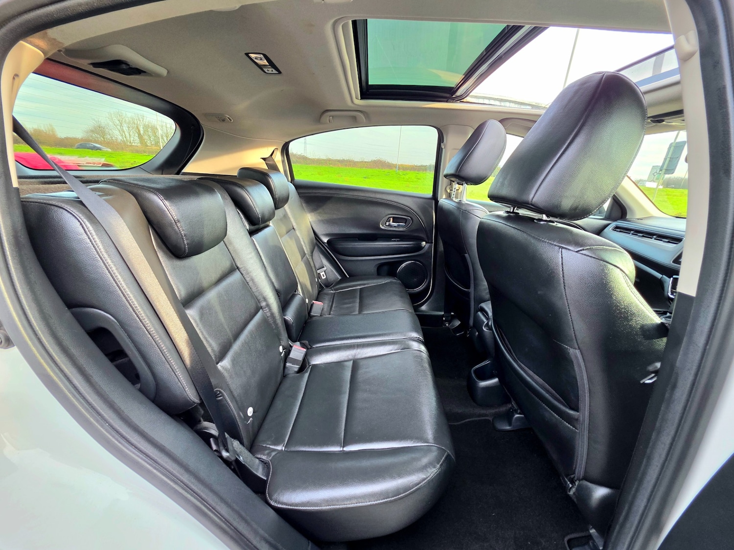 Used Honda HR-V 2015 for sale - 77023907: Photo 35