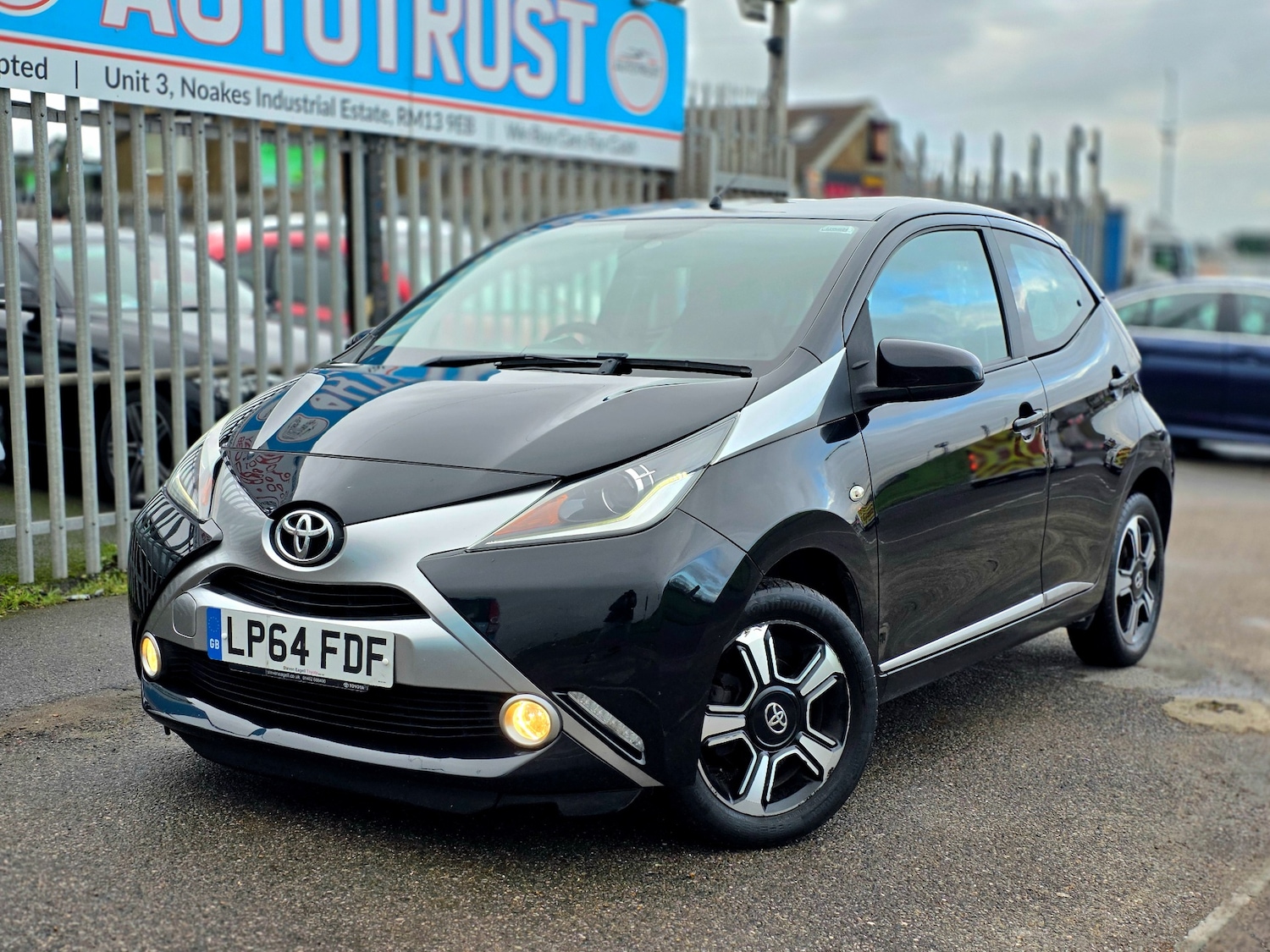 Used Toyota AYGO 2015 for sale - 77528443: Photo 4