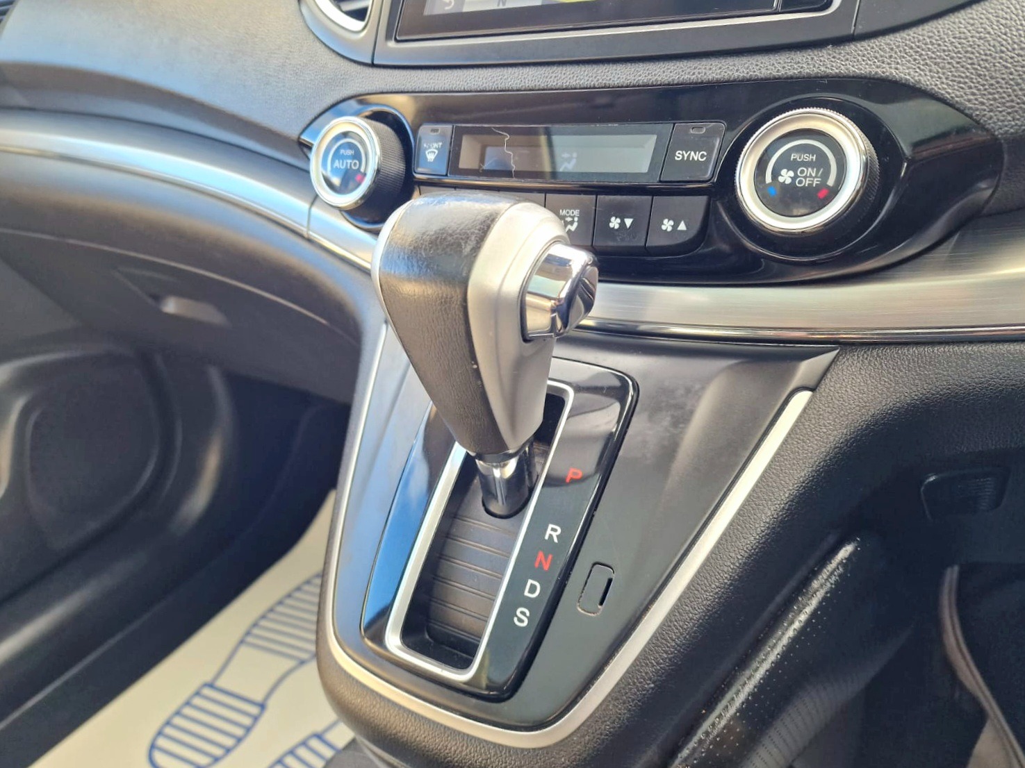 Used Honda CR-V 2015 for sale - 76379912: Photo 22