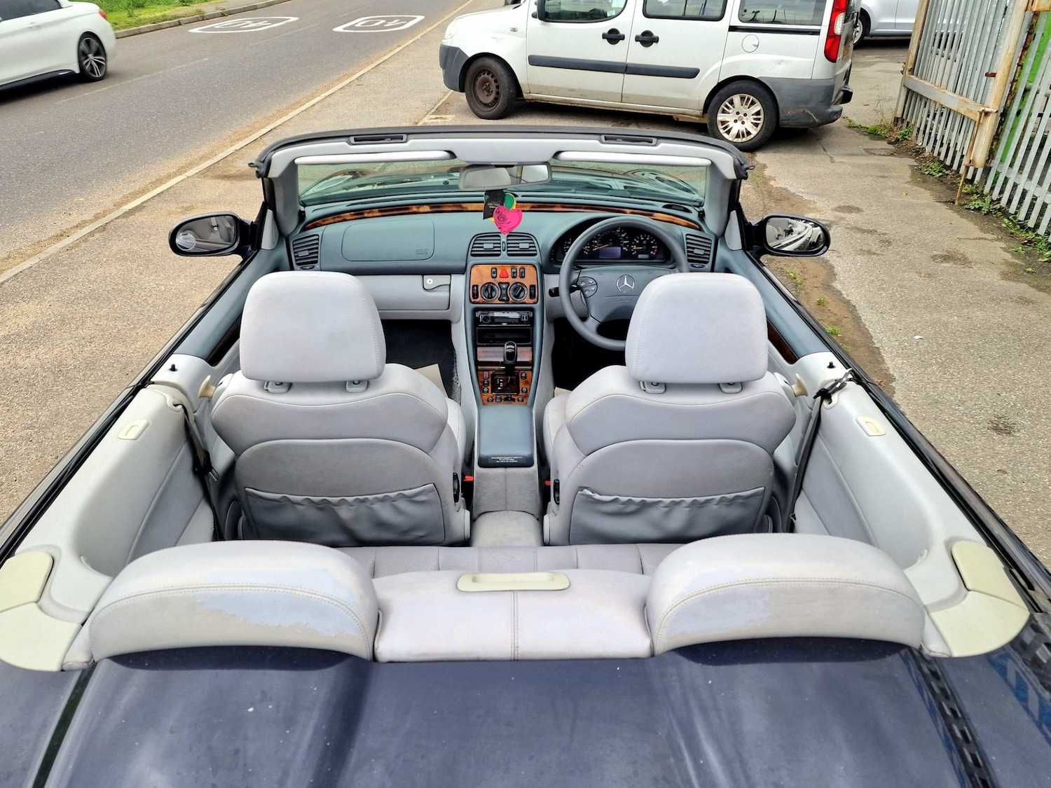 Used Mercedes-Benz CLK 2003 for sale - 76444368: Photo 10