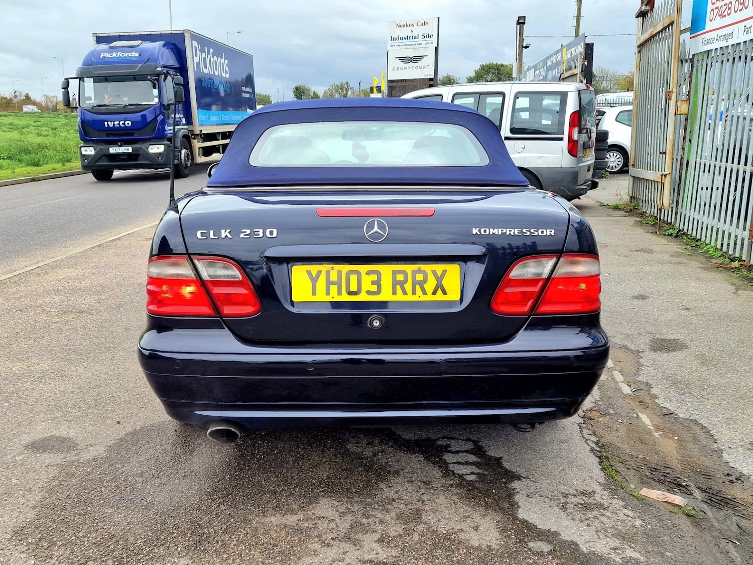 Used Mercedes-Benz CLK 2003 for sale - 76444368: Photo 12
