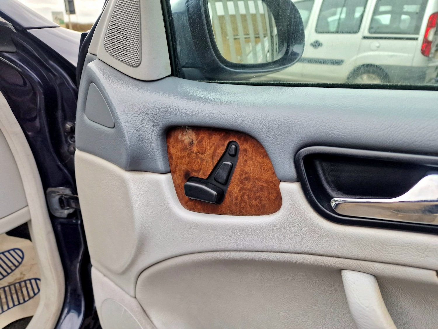 Used Mercedes-Benz CLK 2003 for sale - 76444368: Photo 16