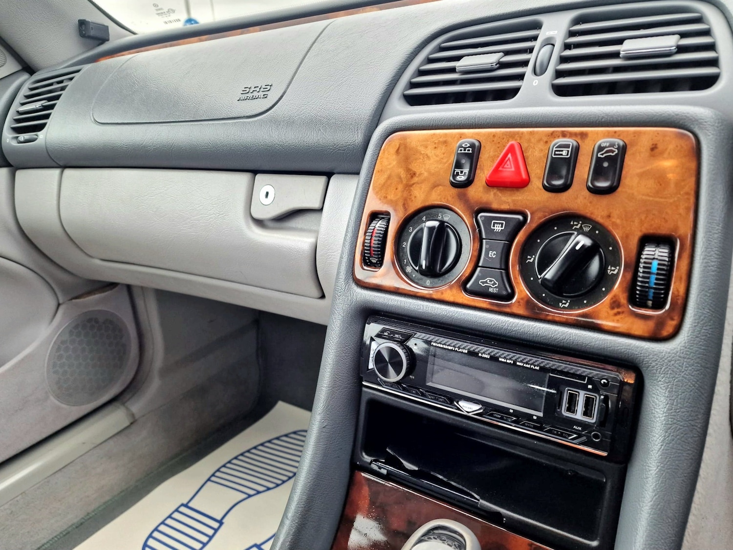 Used Mercedes-Benz CLK 2003 for sale - 76444368: Photo 24