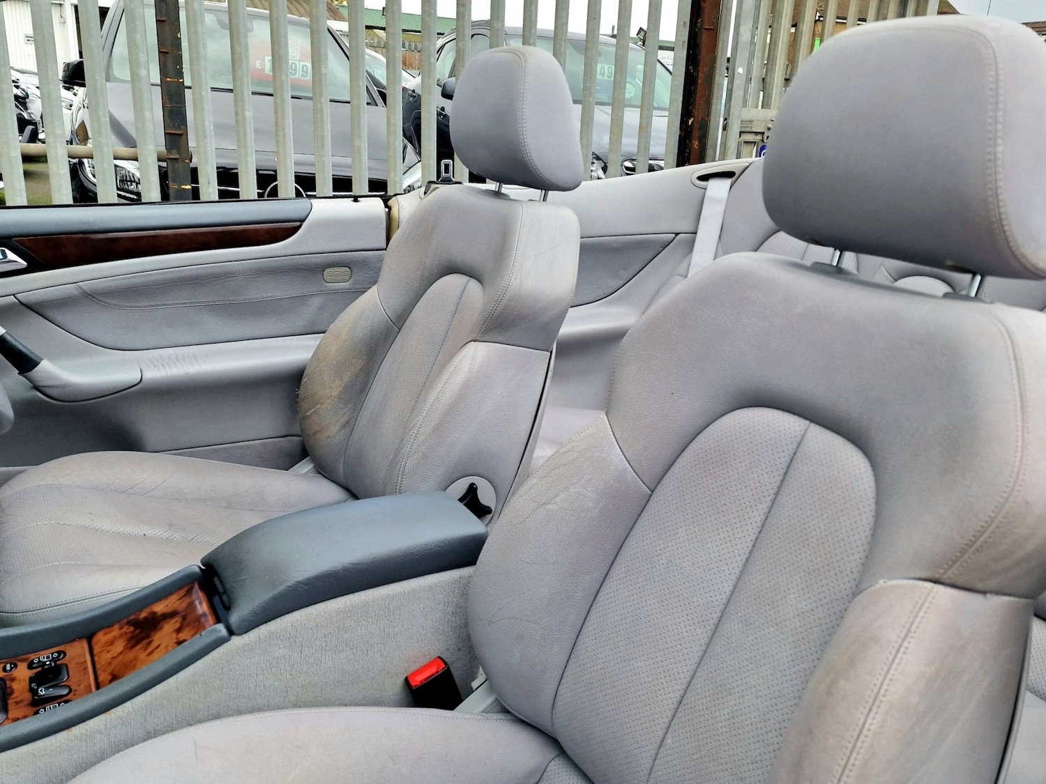 Used Mercedes-Benz CLK 2003 for sale - 76444368: Photo 27