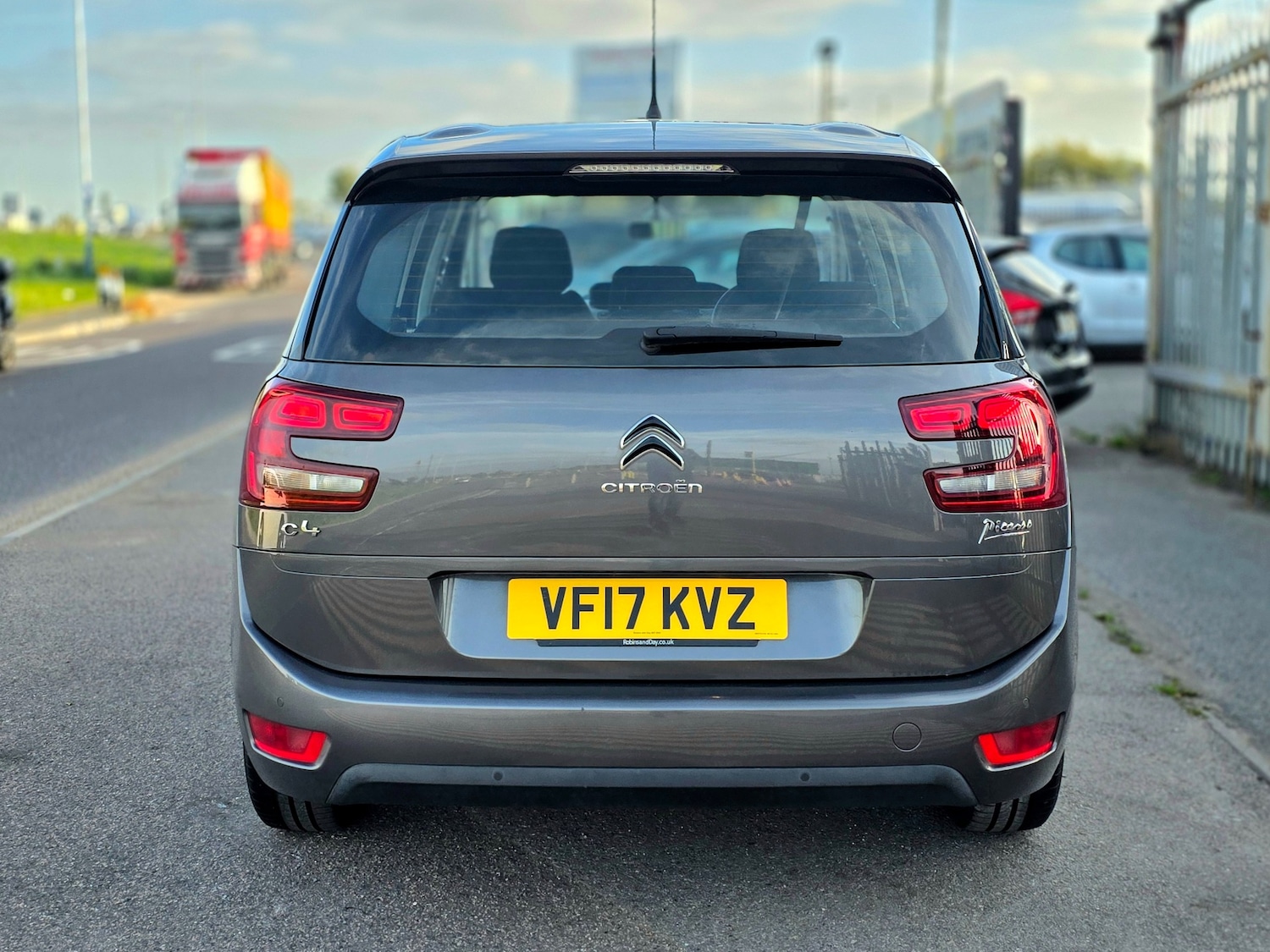 Used Citroen C4 Grand Picasso 2017 for sale - 76268838: Photo 10